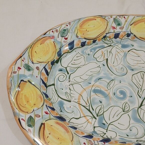Beautiful Lemon and Leaf Serving Pottery Tray - Picture 5 of 8